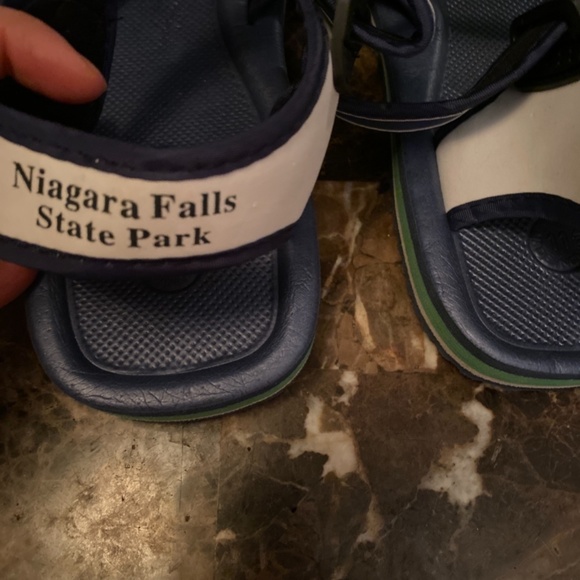 Niagara Falls cave of wind water shoes - Picture 3 of 6